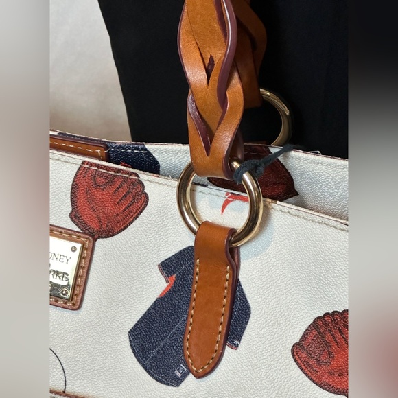 Dooney & Bourke Detroit Tigers large purse - Picture 5 of 11